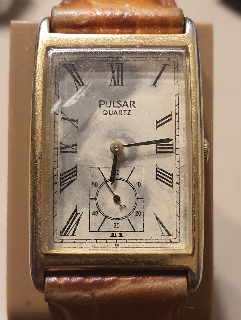 Vtg Pulsar Quartz V803-5050 Goldtone /White Leather Men's Tank Watch